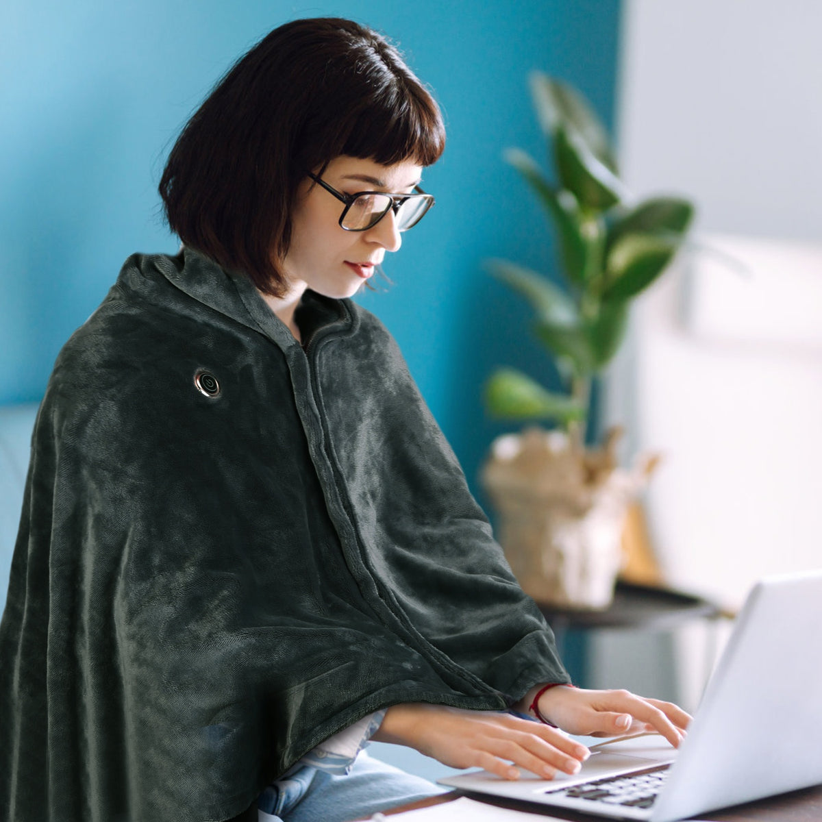 USB Heated Blanket Poncho, 59 x 31 in